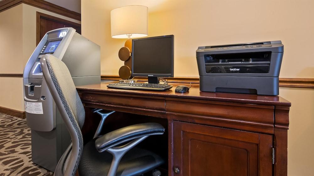 Best Western Louisville East Inn & Suites Экстерьер фото